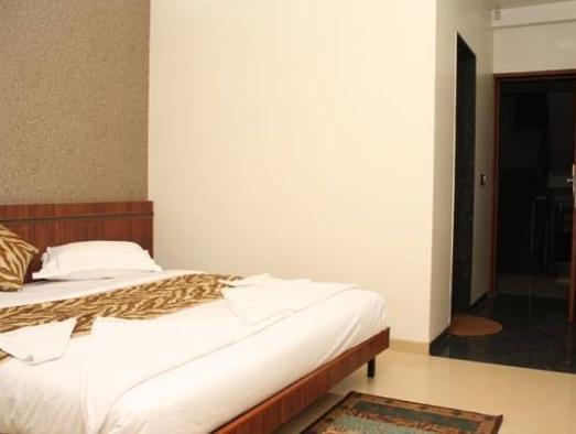 Готель Treebo Trend Royal Kourt Aurangabad Екстер'єр фото